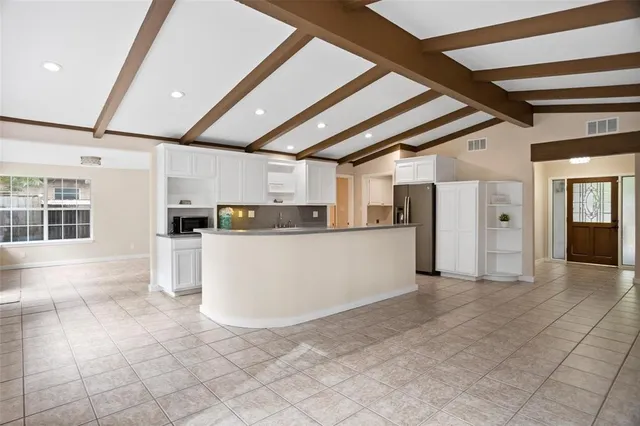 $2,600 | 8735 South Monticello Circle, Unit 6, Granbury, TX 76049