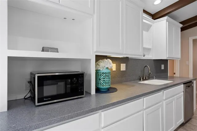 $2,600 | 8735 South Monticello Circle, Unit 6, Granbury, TX 76049