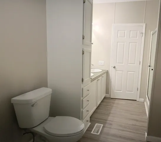 $219,900 | 2114 Cedar Avenue, Salem, IL 62881