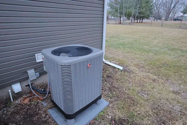 $219,900 | 2114 Cedar Avenue, Salem, IL 62881