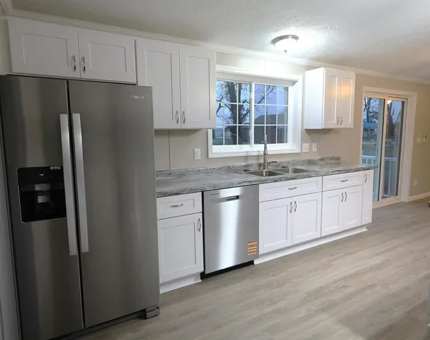 $219,900 | 2114 Cedar Avenue, Salem, IL 62881