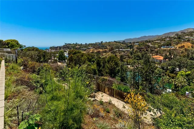 $2,850,000 | 17047 Bollinger Drive, Pacific Palisades, CA 90272