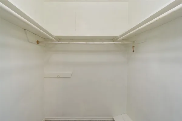 $2,000 | 2119 Williamsburg Court South, League City, TX 77573