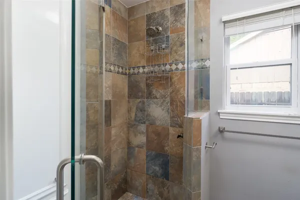 $2,000 | 2119 Williamsburg Court South, League City, TX 77573