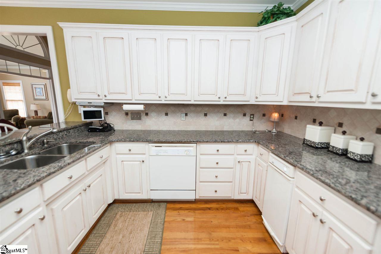 211 Farm Lake Road Boiling Springs, SC 29316 - Photo 13 of 36 Gallery Image 13