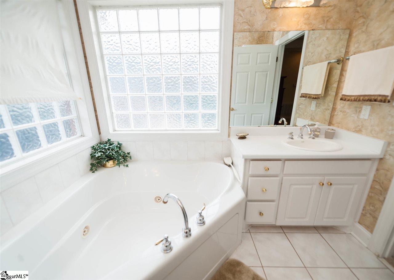 211 Farm Lake Road Boiling Springs, SC 29316 - Photo 20 of 36 Gallery Image 20