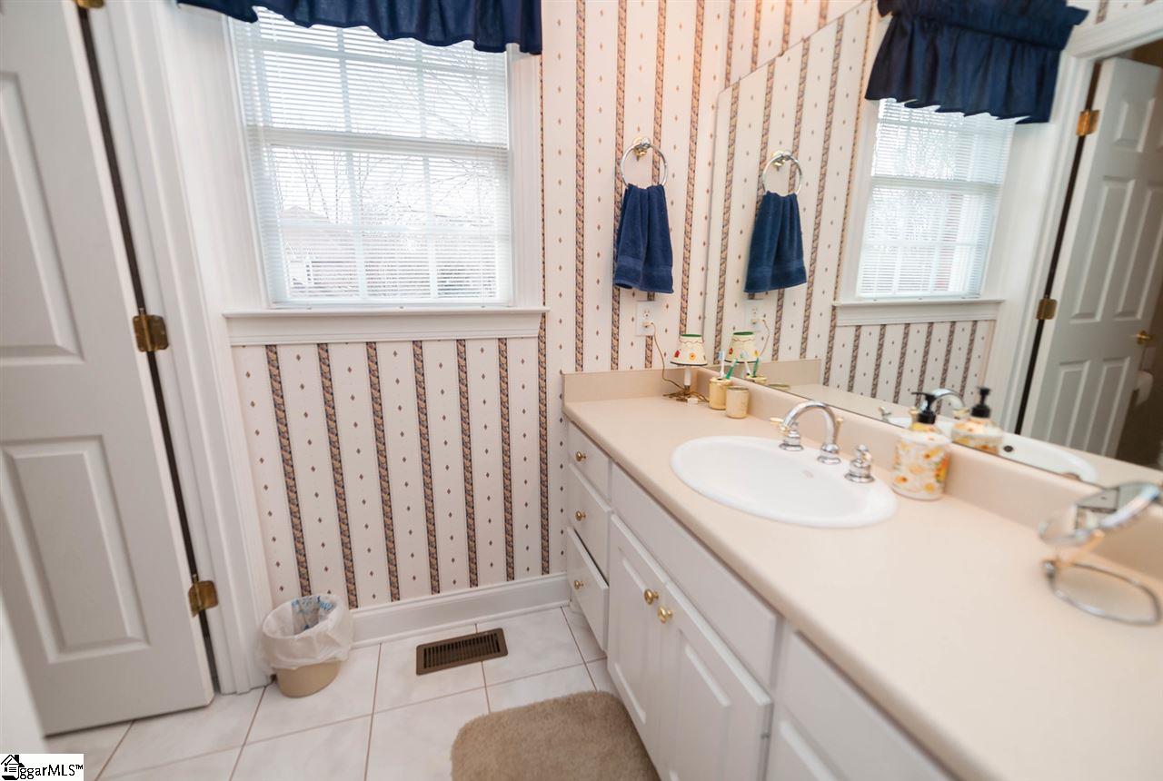 211 Farm Lake Road Boiling Springs, SC 29316 - Photo 25 of 36 Gallery Image 25
