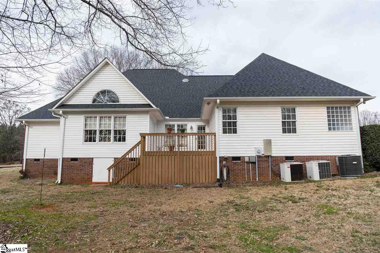 211 Farm Lake Road Boiling Springs, SC 29316 - Photo 30 of 36 Gallery Image 30