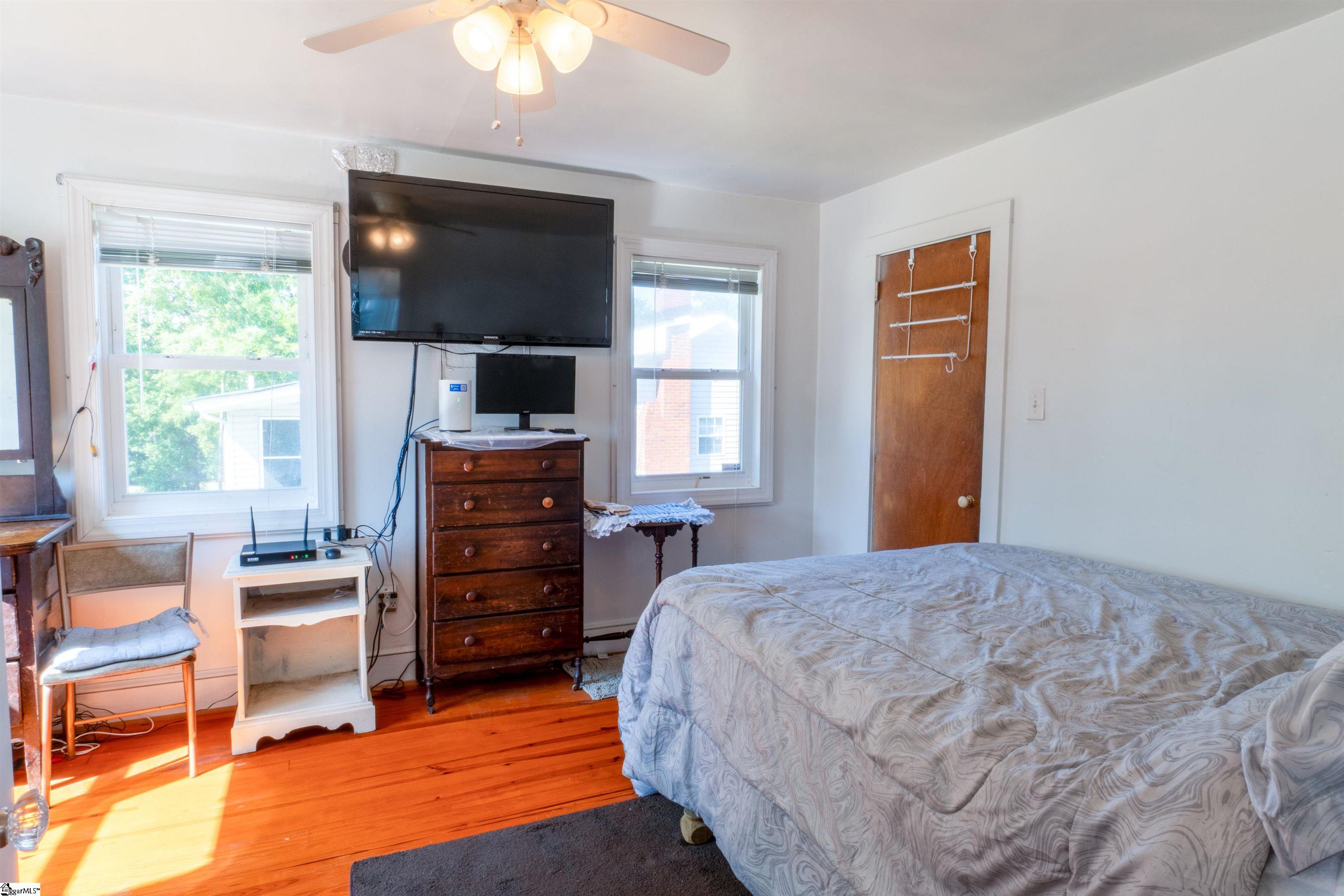 301 Lee Street Pickens, SC 29671 - Photo 13 of 30