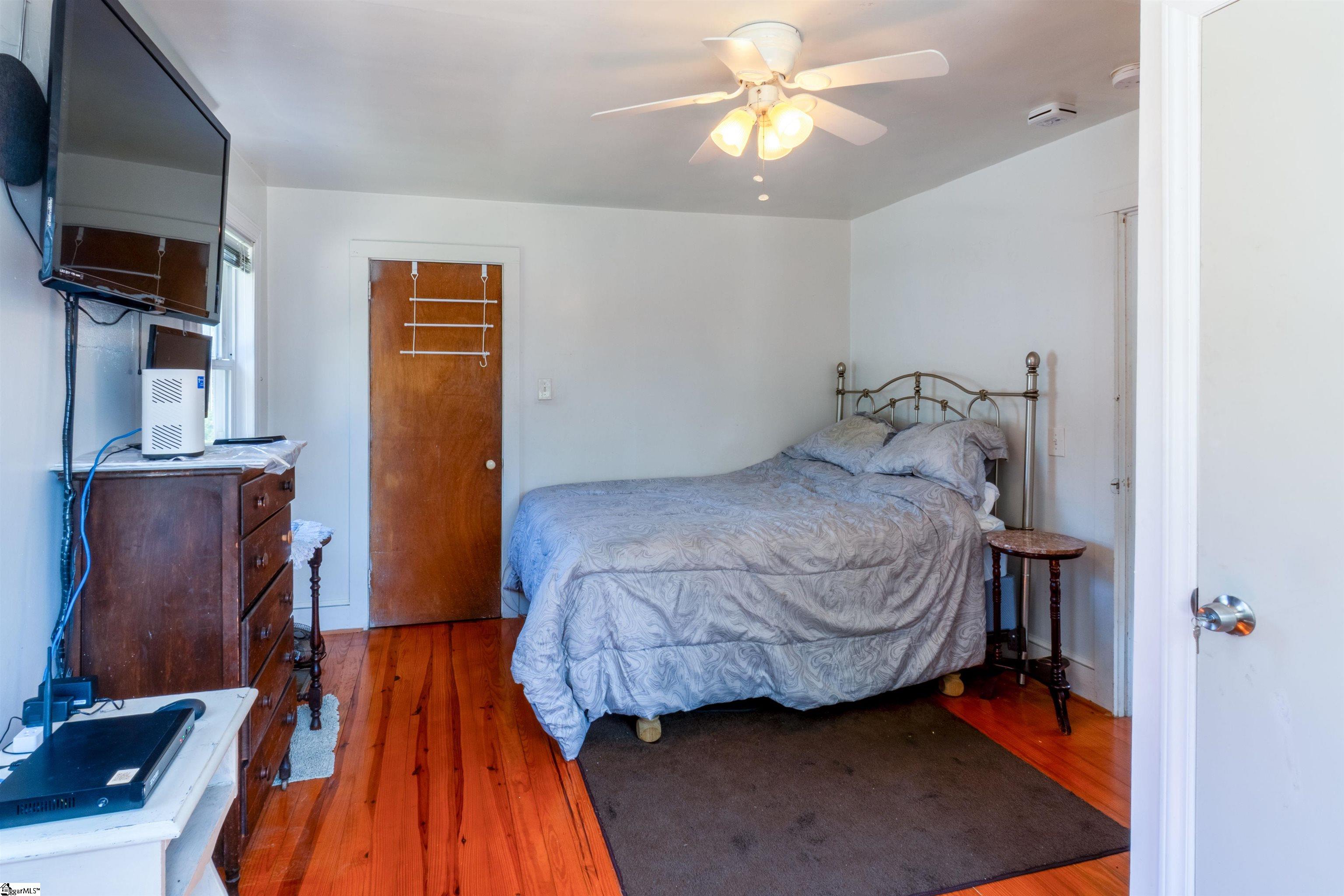 301 Lee Street Pickens, SC 29671 - Photo 14 of 30