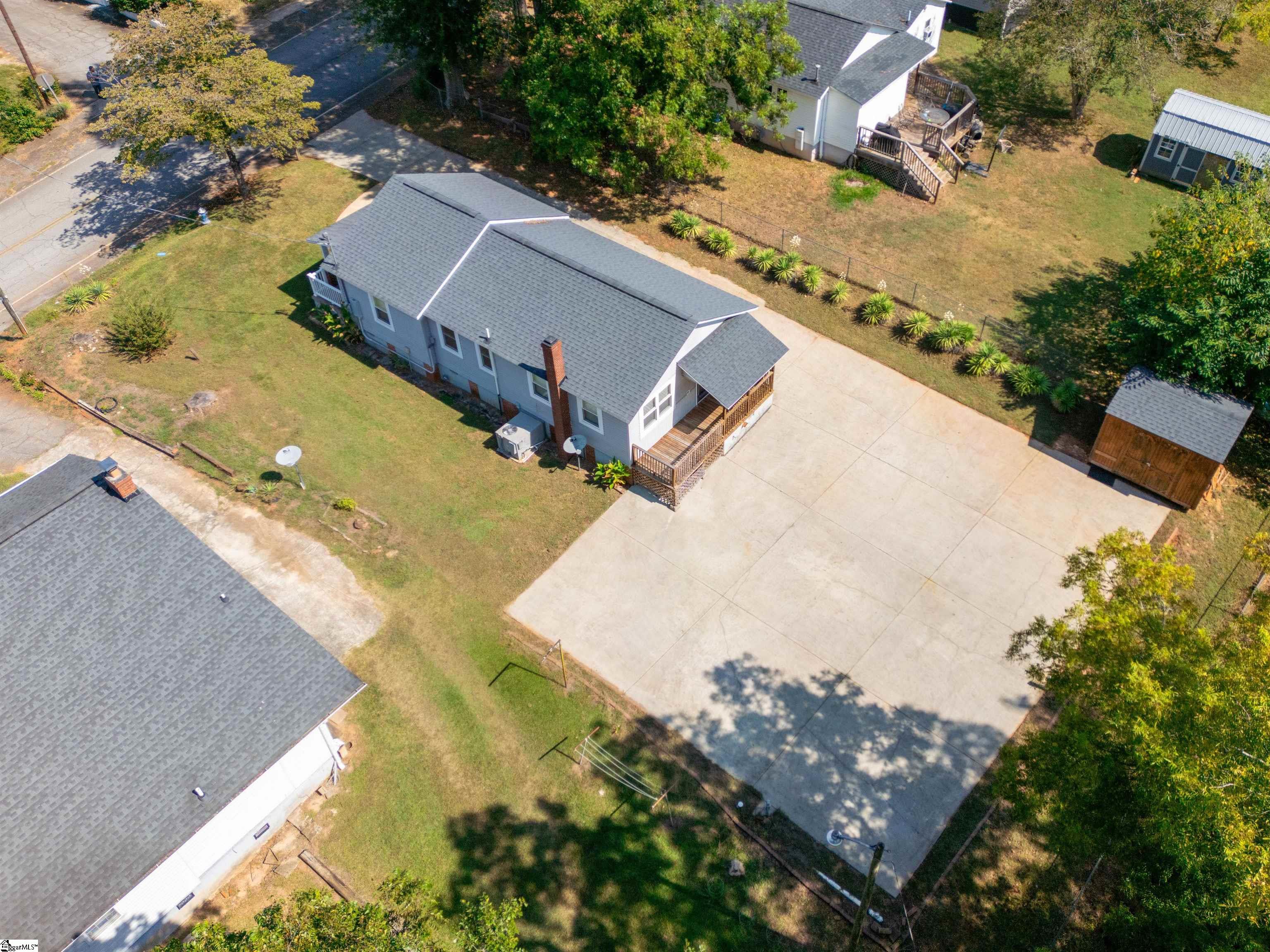 301 Lee Street Pickens, SC 29671 - Photo 26 of 30