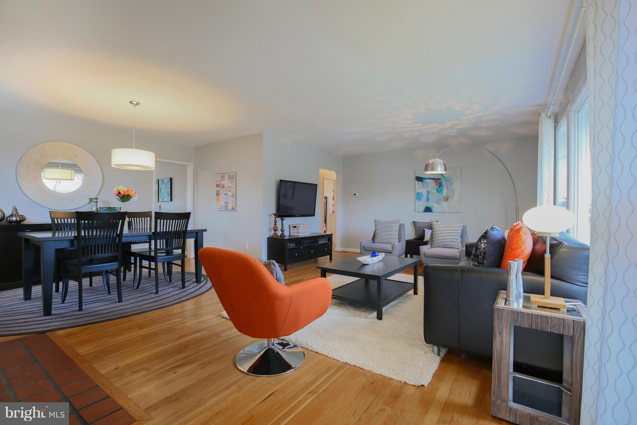 9608 Merwood Lane Silver Spring, MD 20901 - Photo 7 of 30 Living Room