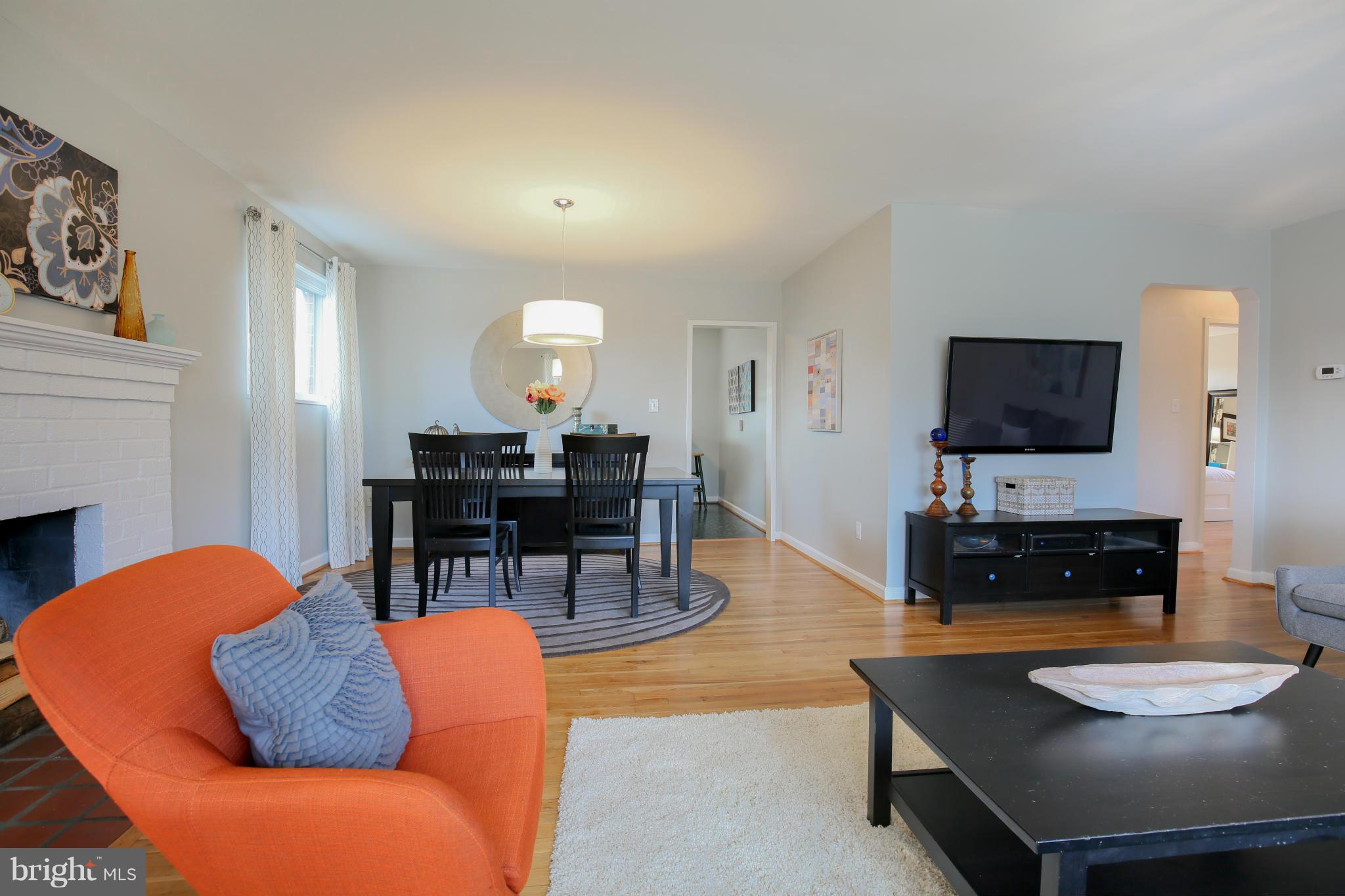 9608 Merwood Lane Silver Spring, MD 20901 - Photo 8 of 30 Living Room