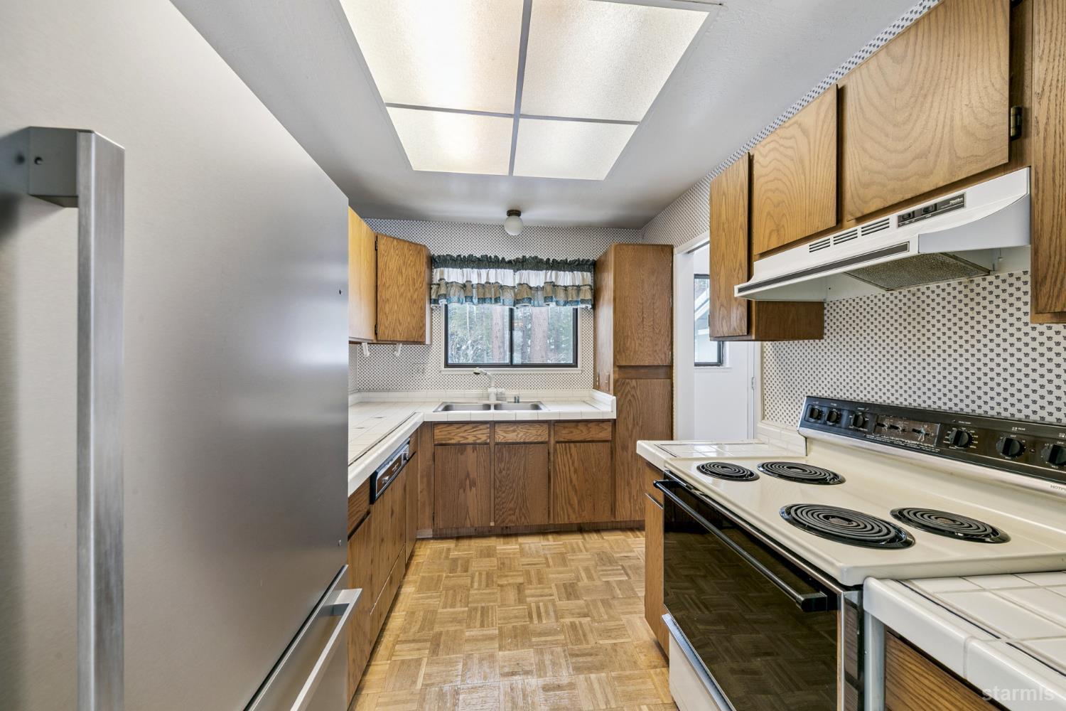 1444 Pebble Beach Road South Lake Tahoe, CA 96150 - Photo 3 of 24