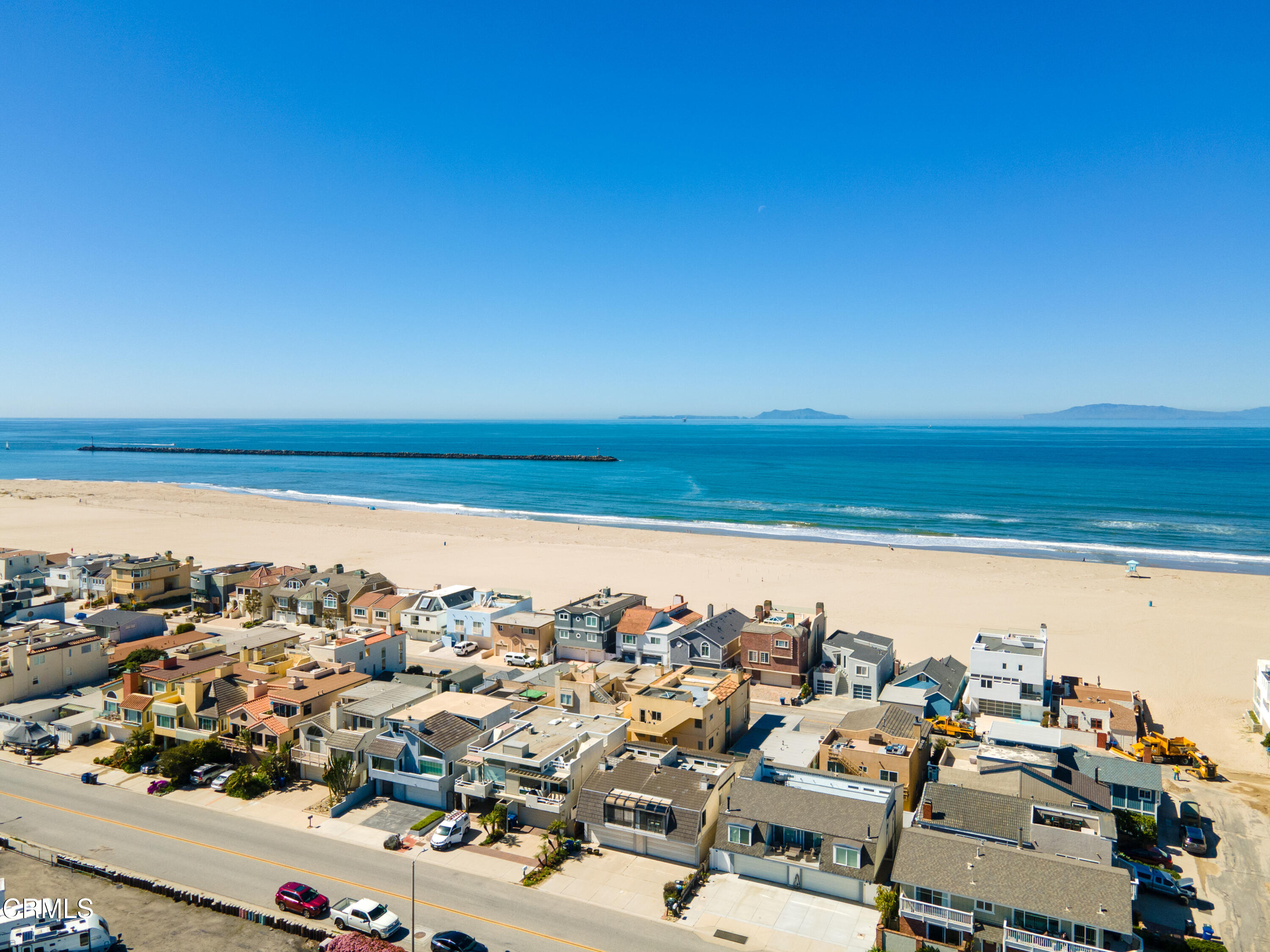 3551-3553 Sunset Lane Oxnard, CA 93035 - Photo 33 of 37 a view of a city