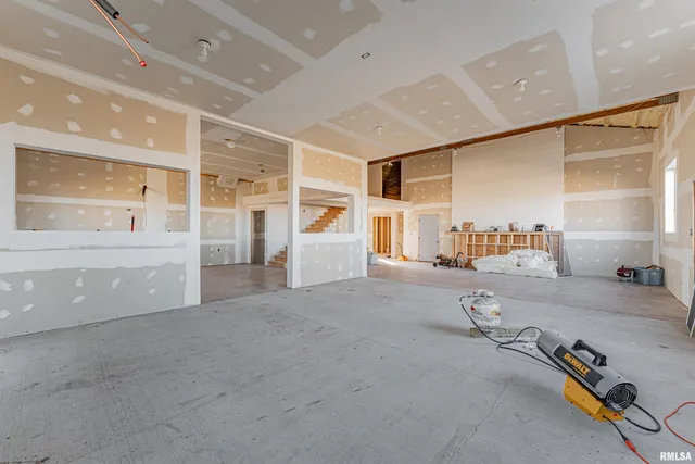 $249,000 | 1247 480th Street, Mount Pulaski, IL 62548