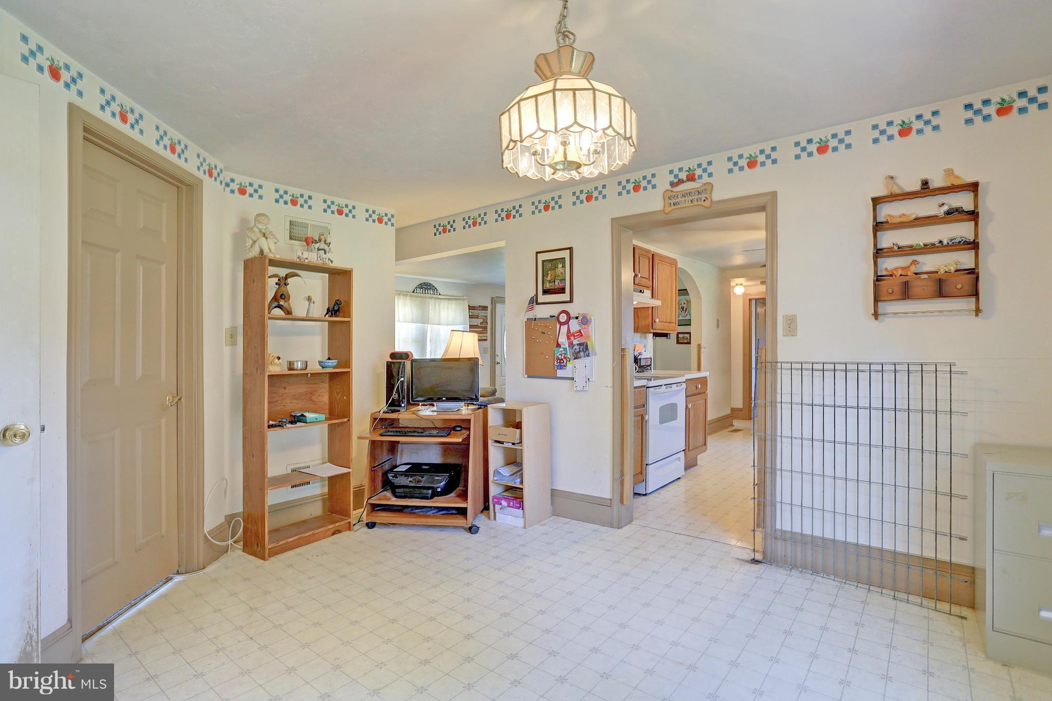 2402 Black Rock Road Hanover, PA 17331 - Photo 11 of 25 Interior (General)