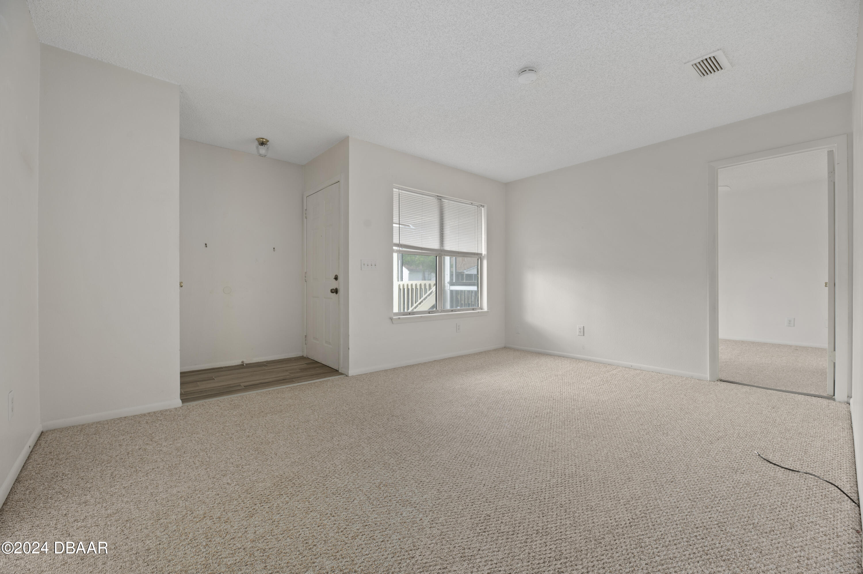 1600 Big Tree Road, Unit I8 Daytona Beach, FL 32119 - Photo 9 of 30 LIVING ROOM