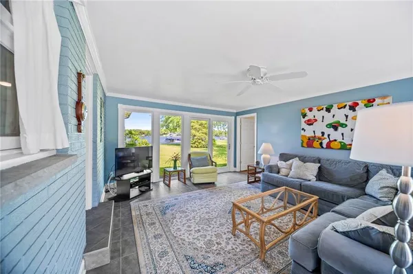 $989,900 | 10756 Aldina Drive, Conneaut Lake, PA 16316