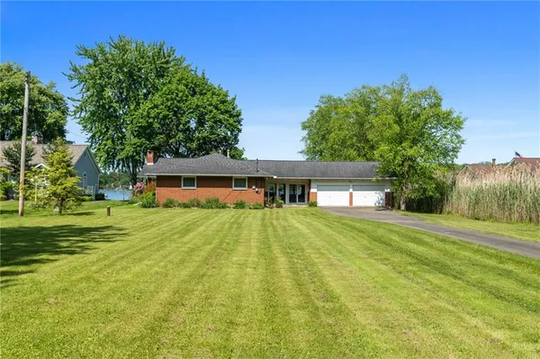 $989,900 | 10756 Aldina Drive, Conneaut Lake, PA 16316