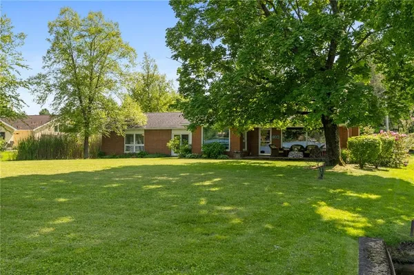 $989,900 | 10756 Aldina Drive, Conneaut Lake, PA 16316