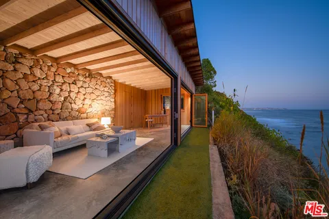 $11,499,000 | 32804 Pacific Coast Highway, Malibu, CA 90265