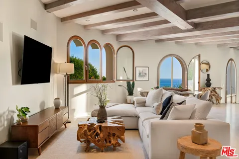 $11,499,000 | 32804 Pacific Coast Highway, Malibu, CA 90265