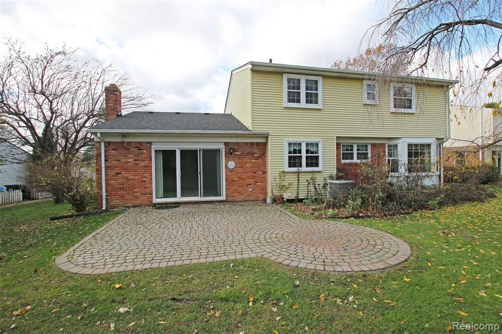 978 Dahlia Lane Rochester Hills, MI 48307 - Photo 23 of 24