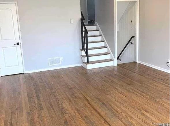 98 N Road Babylon, NY 11702 - Photo 2 of 9