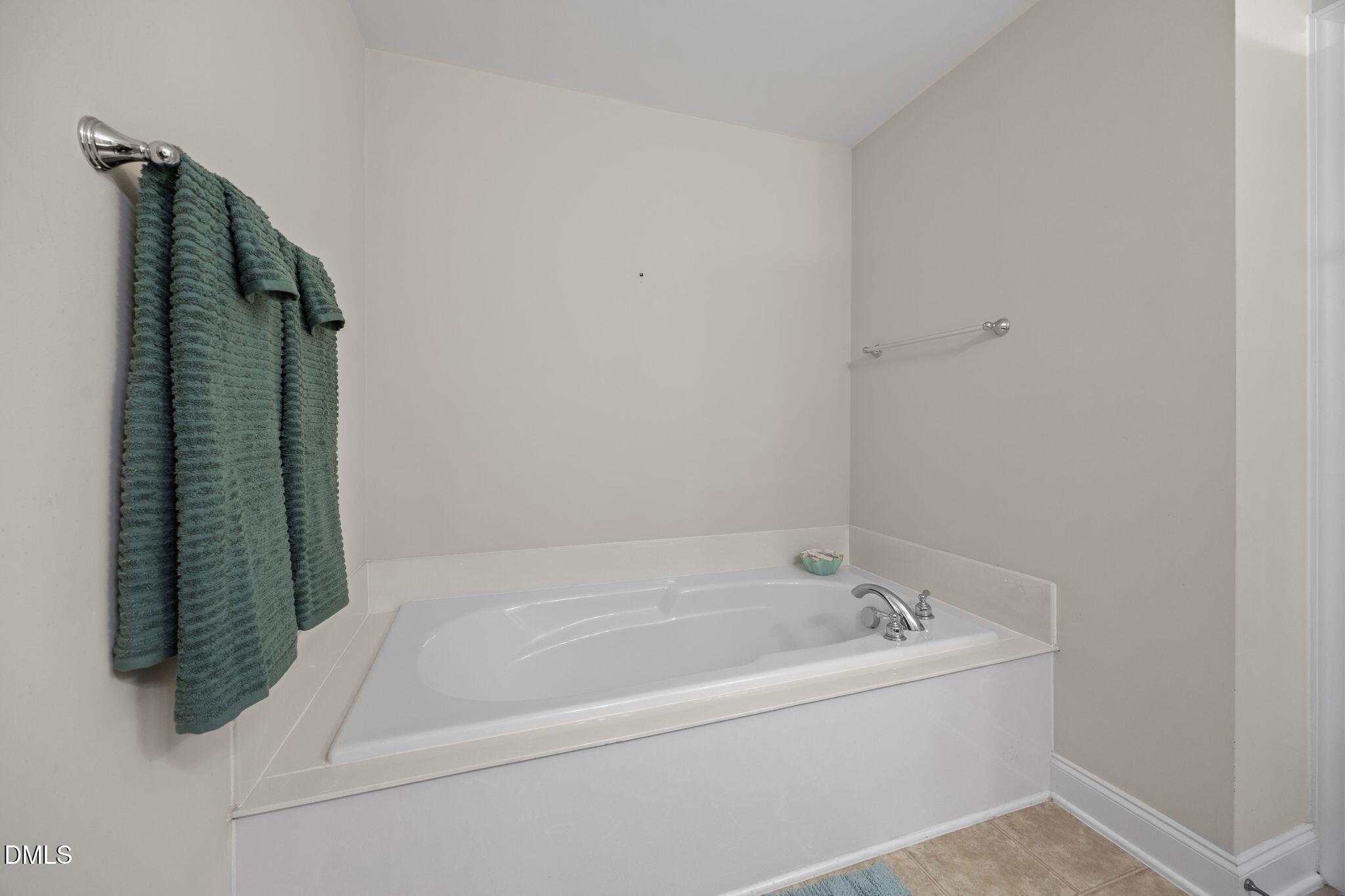 2507 Happy Lane Raleigh, NC 27614 - Photo 11 of 24 51-web-or-mls-IMG_1180