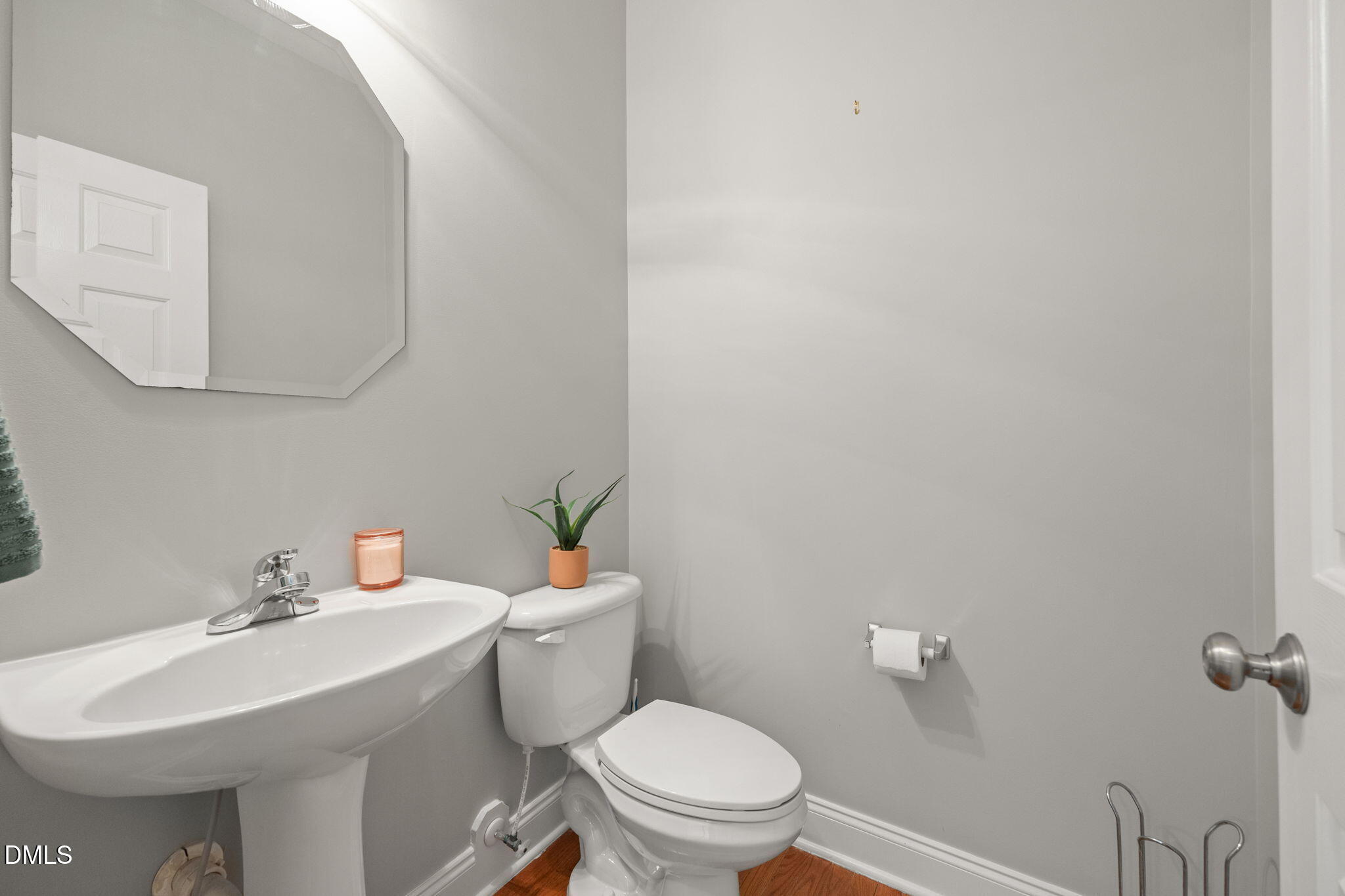 2507 Happy Lane Raleigh, NC 27614 - Photo 7 of 24 36-web-or-mls-IMG_1135