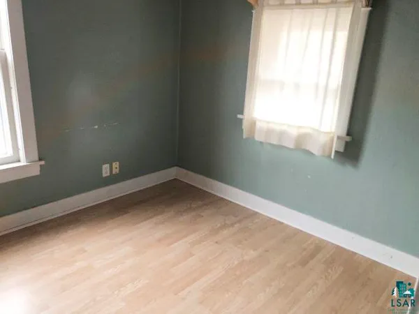 $134,900 | 517 North 22nd Avenue West, Duluth, MN 55806