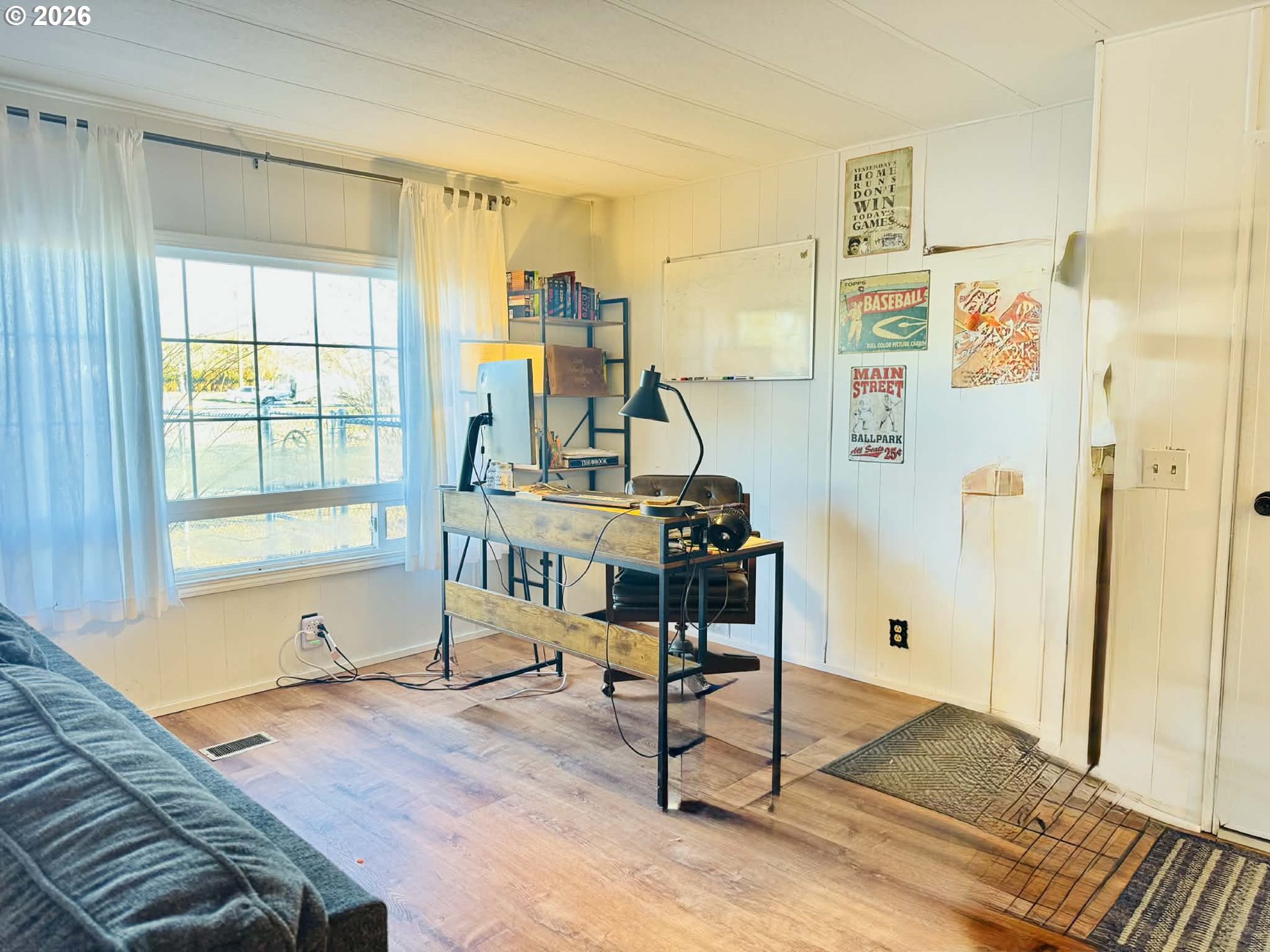 1020 South 2nd Street Union, OR 97883 - Photo 6 of 37 a living room with furniture