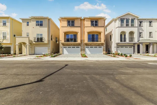 $939,000 | 409 San Luis Avenue, Watsonville, CA 95076