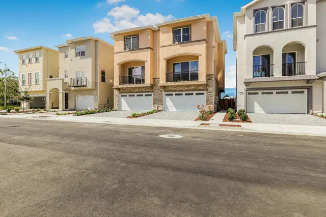 $939,000 | 409 San Luis Avenue, Watsonville, CA 95076