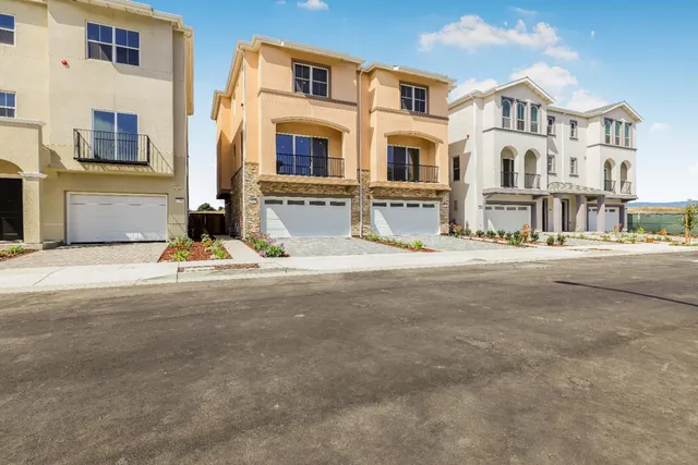 $939,000 | 409 San Luis Avenue, Watsonville, CA 95076