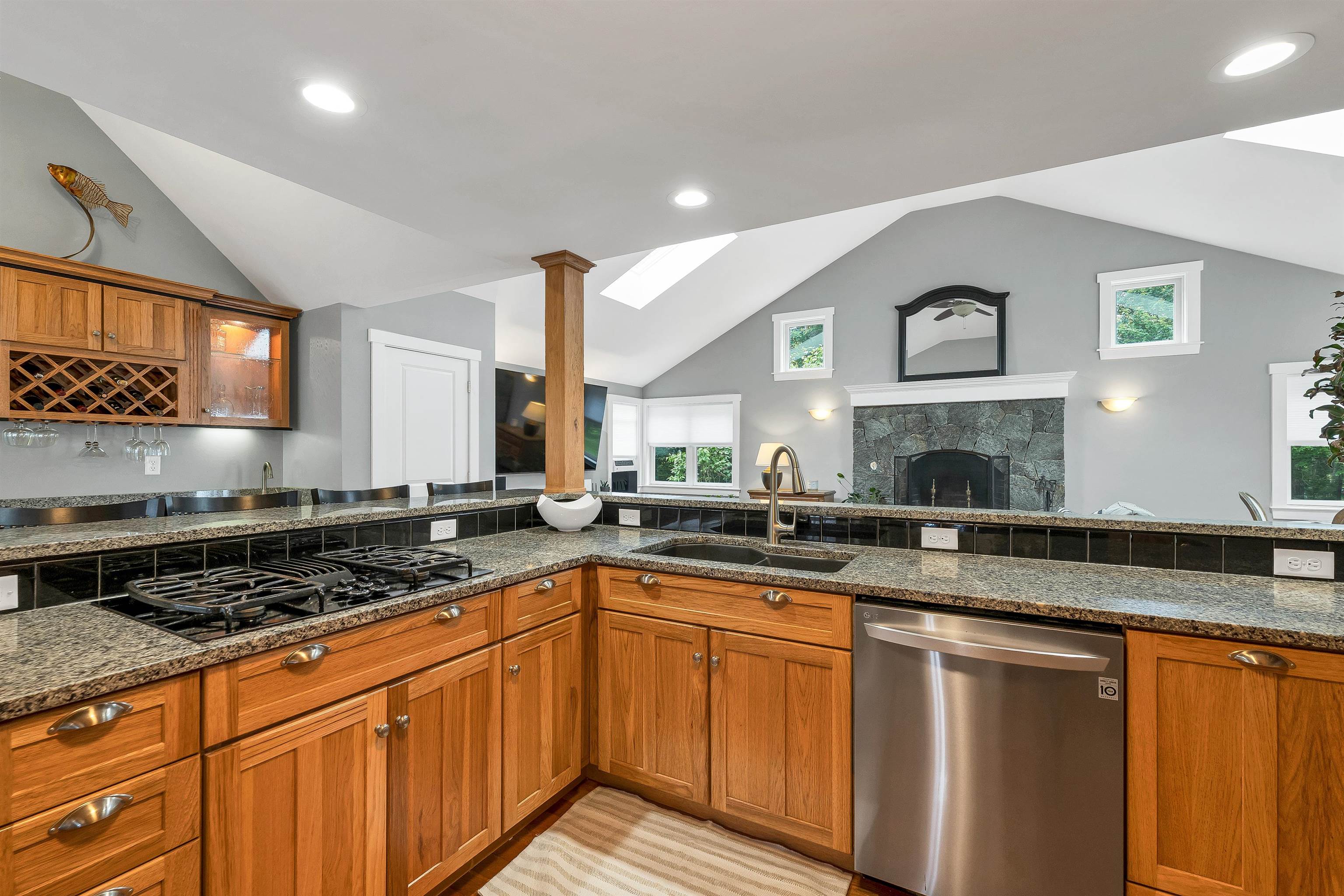 2007 Lafayette Road Portsmouth, NH 03801 - Photo 17 of 54