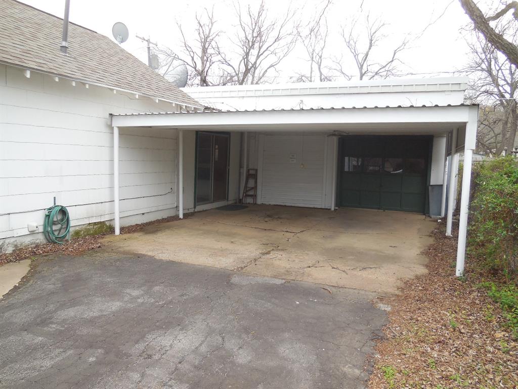 609 West Main Street Ranger, TX 76470 - Photo 28 of 29 a view of a livingroom with an outdoor space