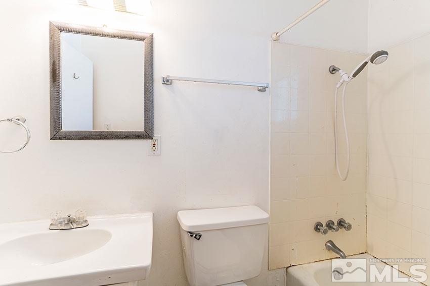 401 Denslowe Drive Reno, NV 89512 - Photo 8 of 16 Photo 8