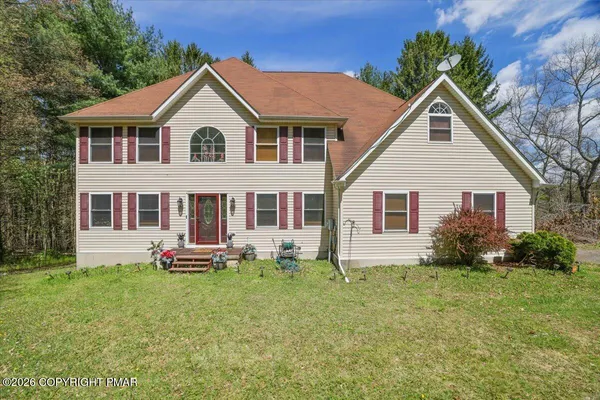 $498,000 | 100 Comanche Pines Road, Effort, PA 18330