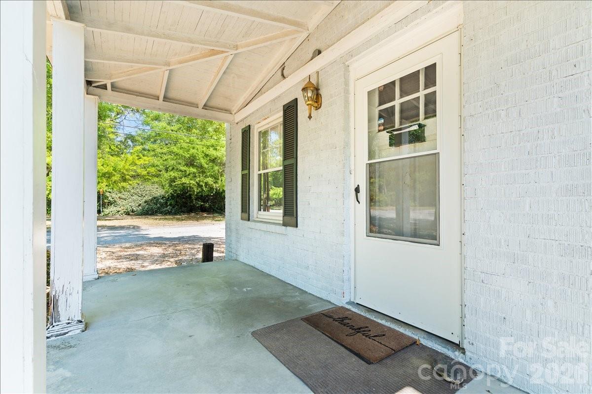 501 Church Street Cheraw, SC 29520 - Photo 45 of 48 a view of a room with a large window