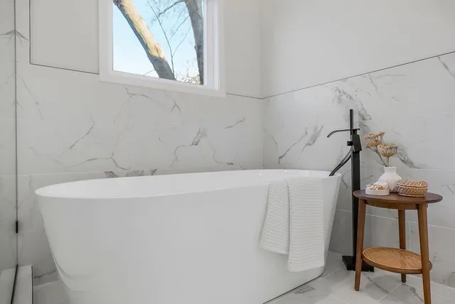 $1,224,900 | 2803 West 73rd Terrace, Prairie Village, KS 66208