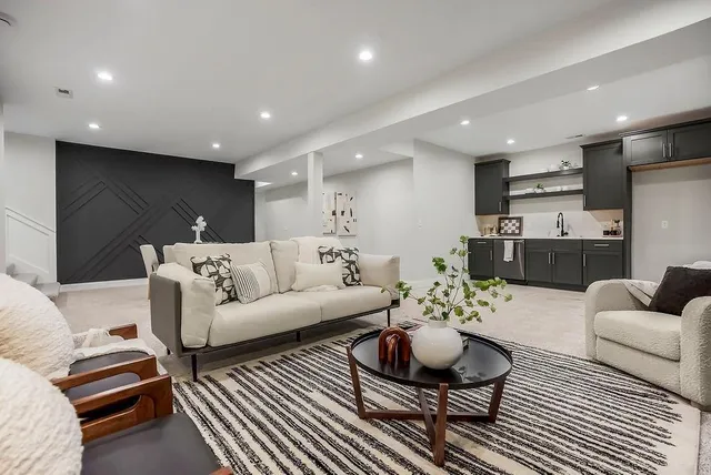 $1,224,900 | 2803 West 73rd Terrace, Prairie Village, KS 66208