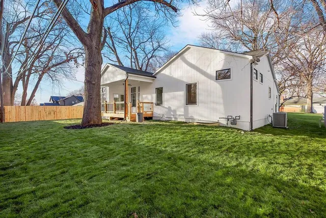 $1,224,900 | 2803 West 73rd Terrace, Prairie Village, KS 66208