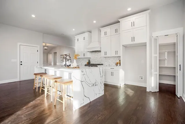 $1,224,900 | 2803 West 73rd Terrace, Prairie Village, KS 66208