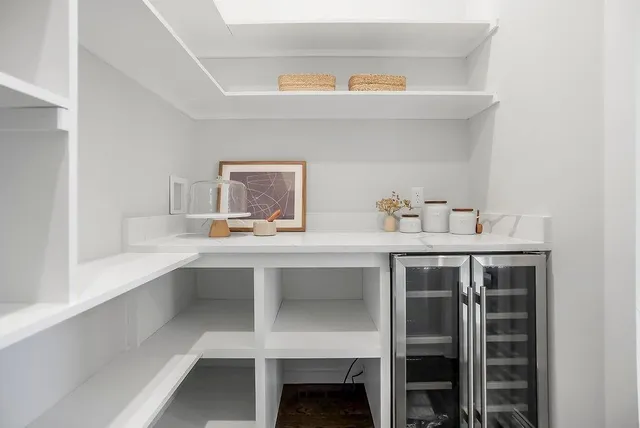 $1,224,900 | 2803 West 73rd Terrace, Prairie Village, KS 66208