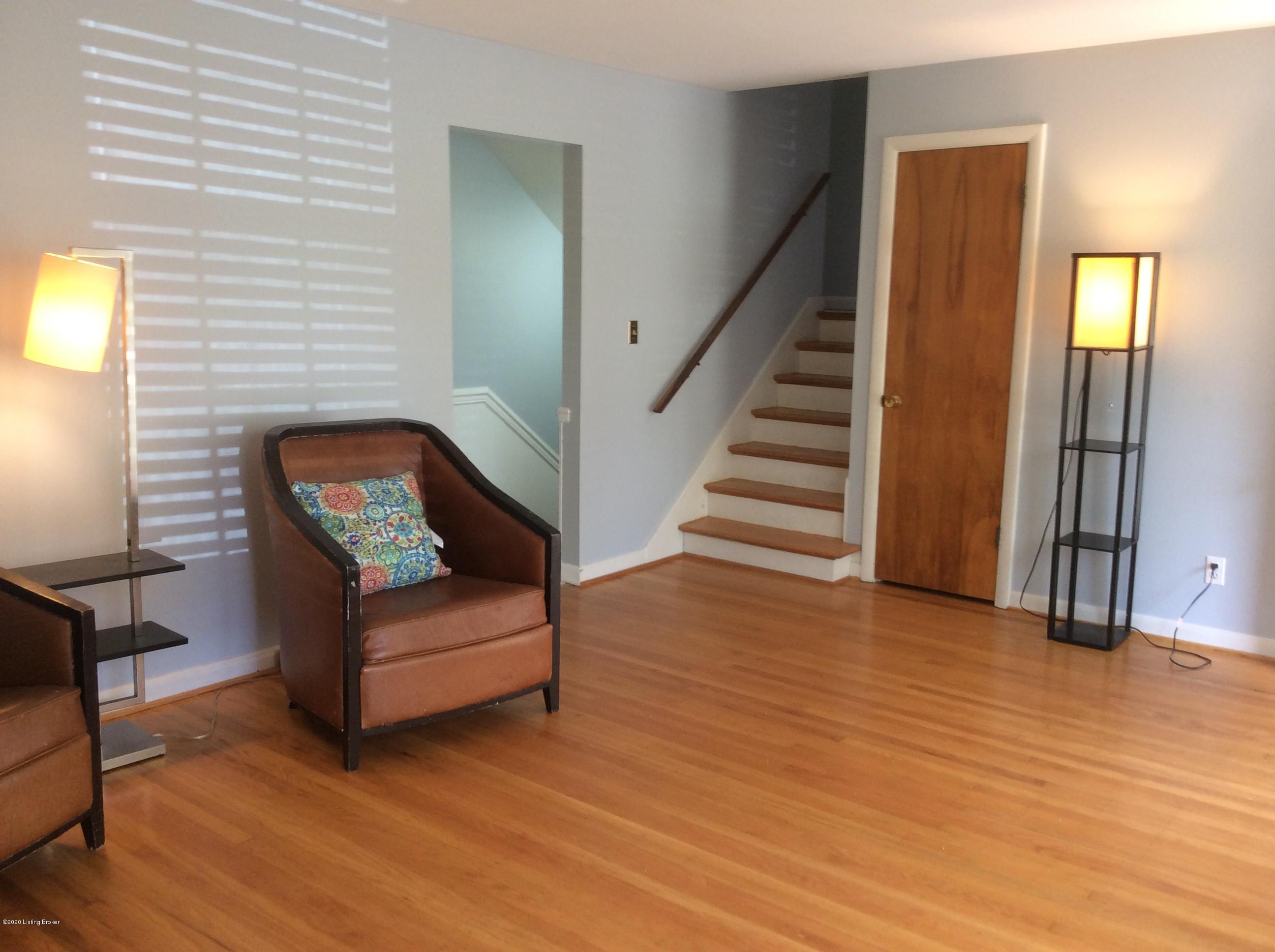 3747 Chatham Road Louisville, KY 40218 - Photo 3 of 15 IMG_2137