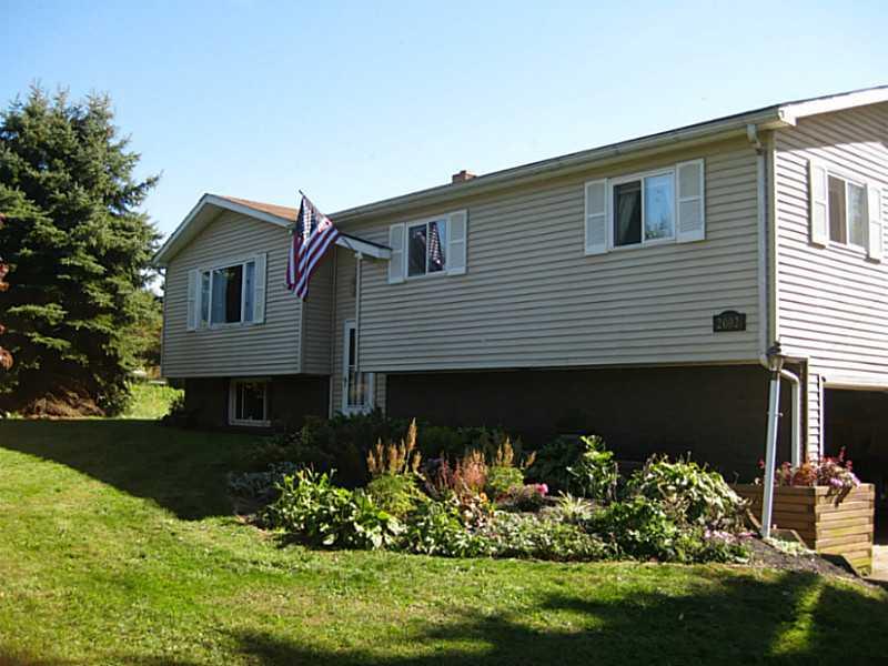 2002 Rutledge Road Transfer, PA 16154 - Photo 1 of 25 Exterior Front.