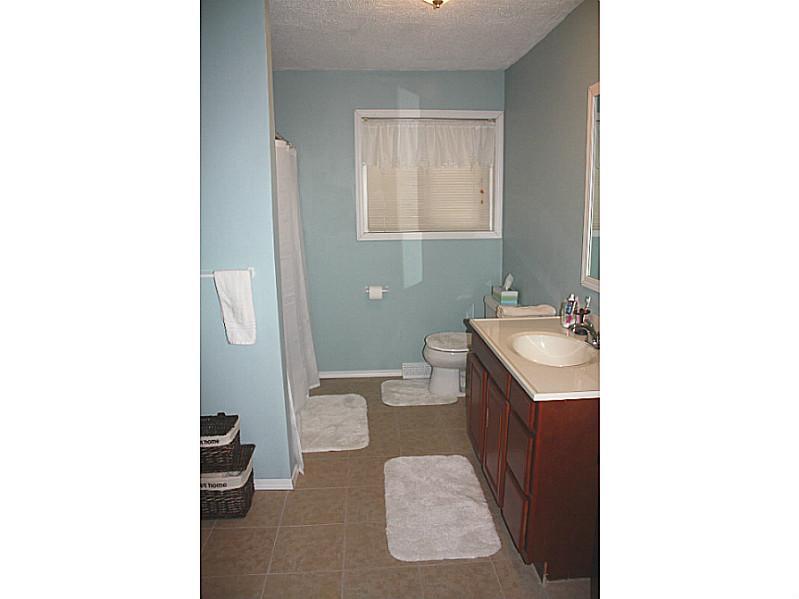 2002 Rutledge Road Transfer, PA 16154 - Photo 12 of 25 Full Bath.