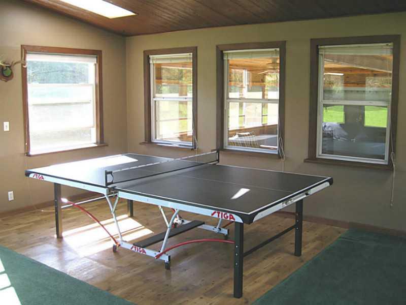 2002 Rutledge Road Transfer, PA 16154 - Photo 20 of 25 Great Room.
